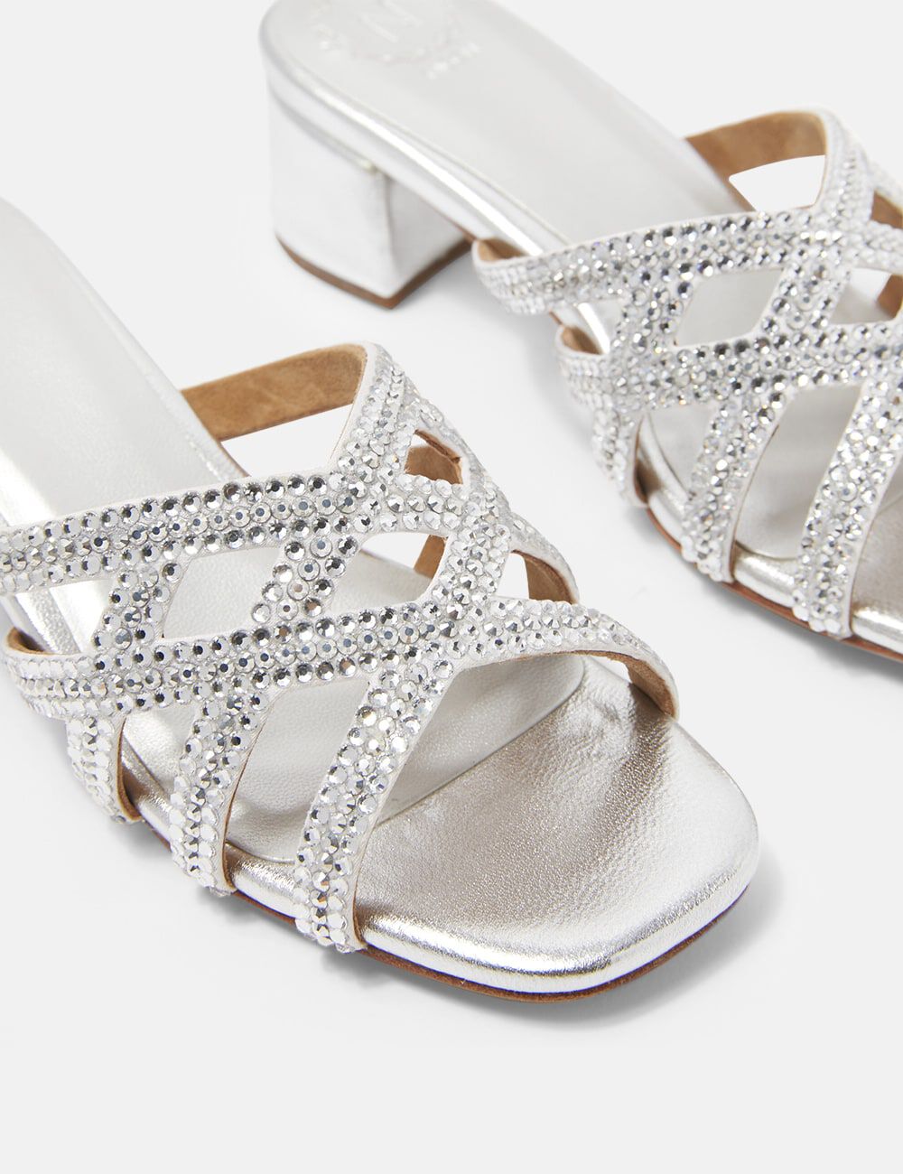 Luxurious sandals hot sale